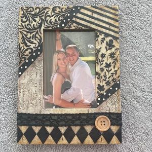 Decorative picture frame